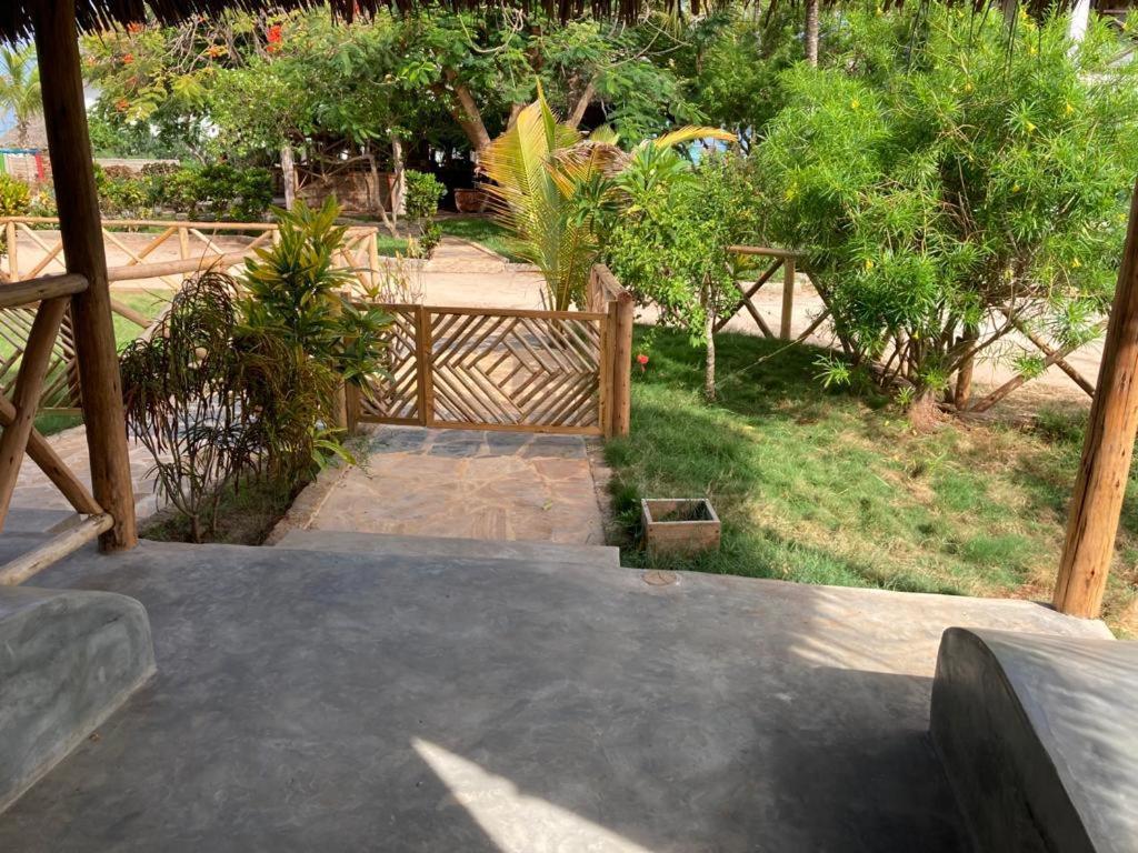 Nest Style Beach Hotel Zanzibar Makunduchi Eksteriør bilde