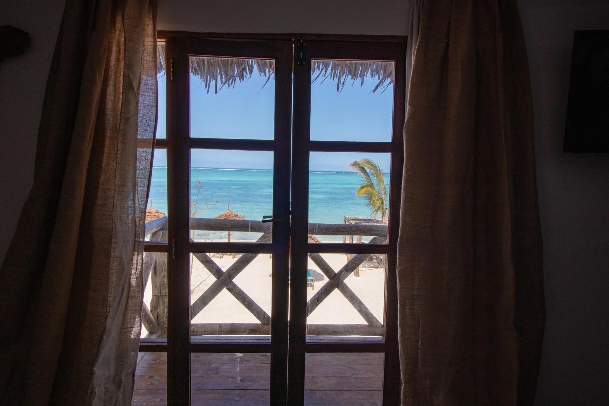 Nest Style Beach Hotel Zanzibar Makunduchi Eksteriør bilde