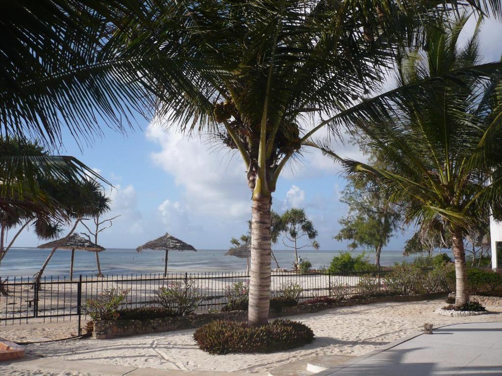 Nest Style Beach Hotel Zanzibar Makunduchi Eksteriør bilde