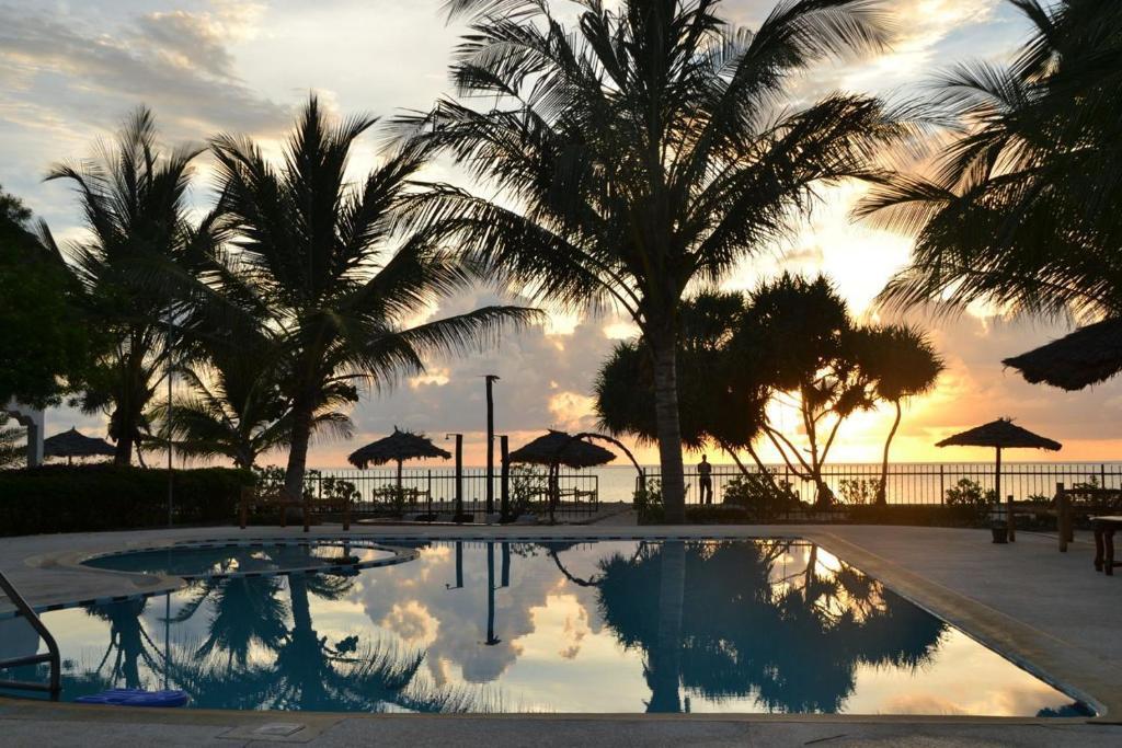 Nest Style Beach Hotel Zanzibar Makunduchi Eksteriør bilde